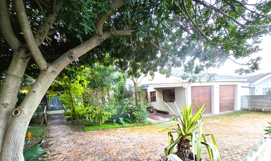 4 Bedroom Property for Sale in Paarl North Western Cape